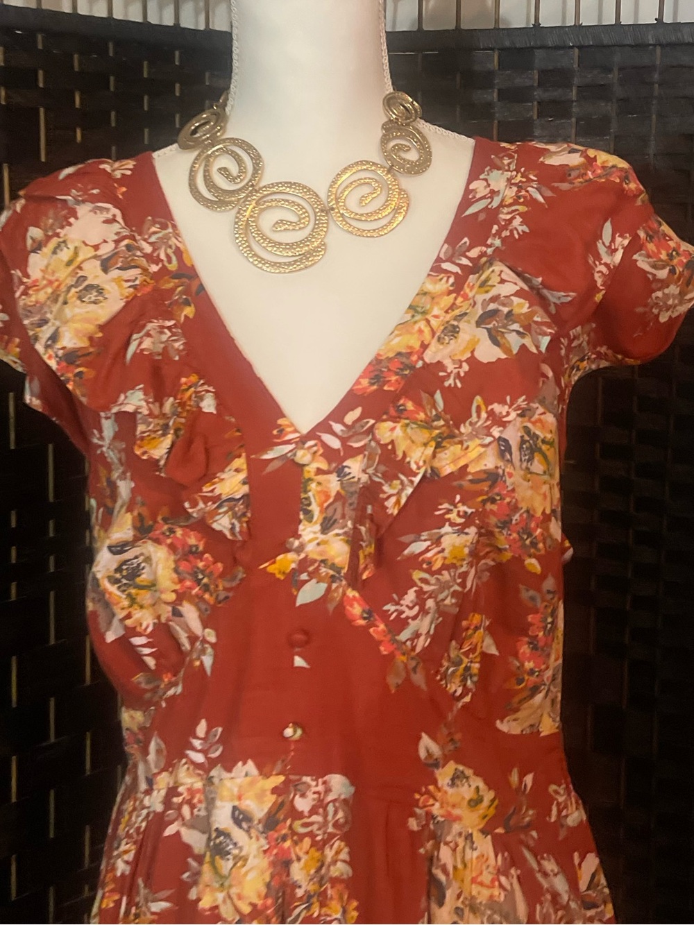 LC Lauren Conrad Rust Floral Maxi Dress with V-Neck - Picture 3 of 8